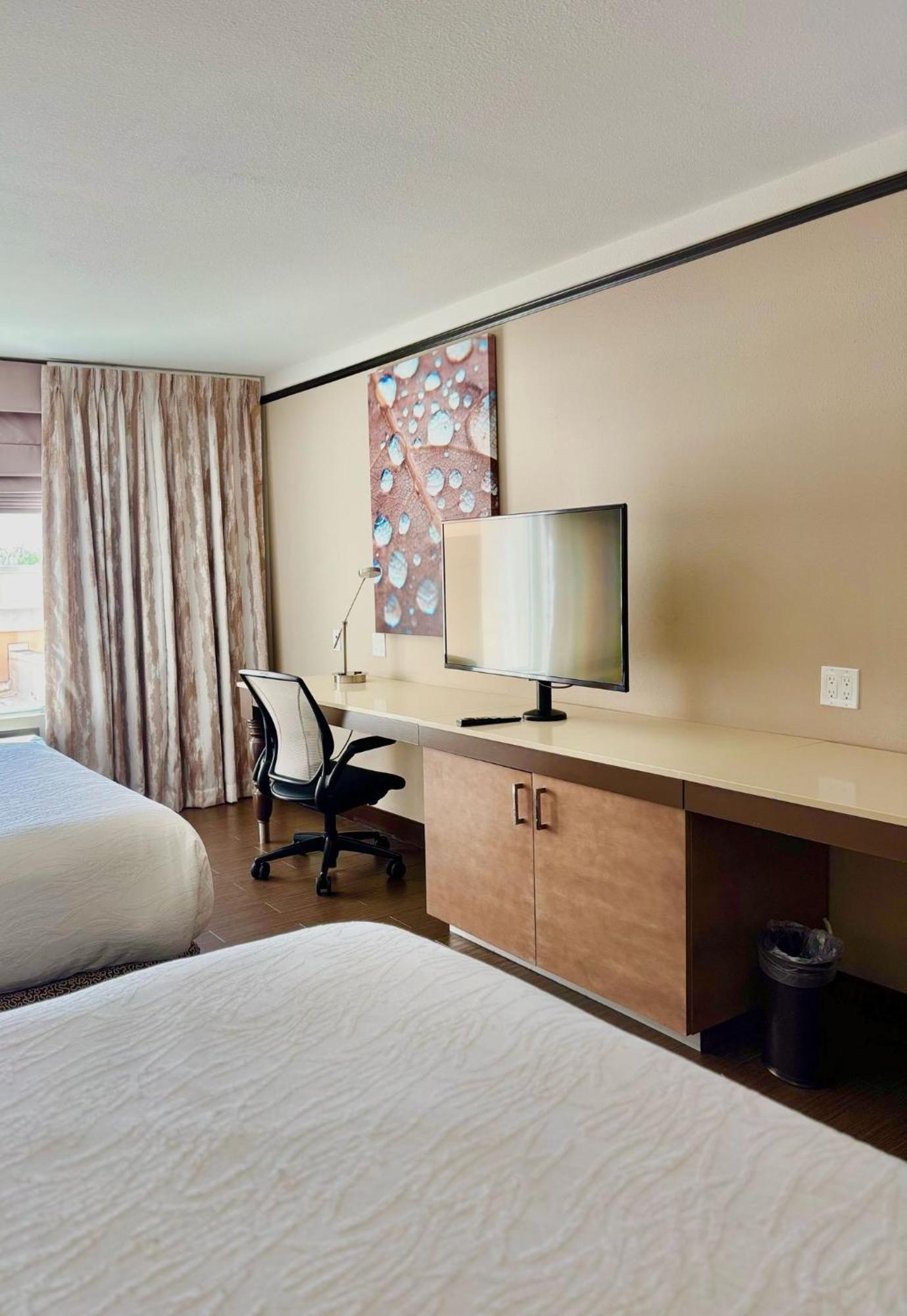 Kozy Hotel Houston North Westfield Kültér fotó